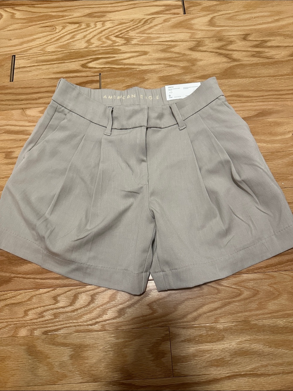 American Eagle Outfitters Pleated High-Waist Shorts - Light Taupe
